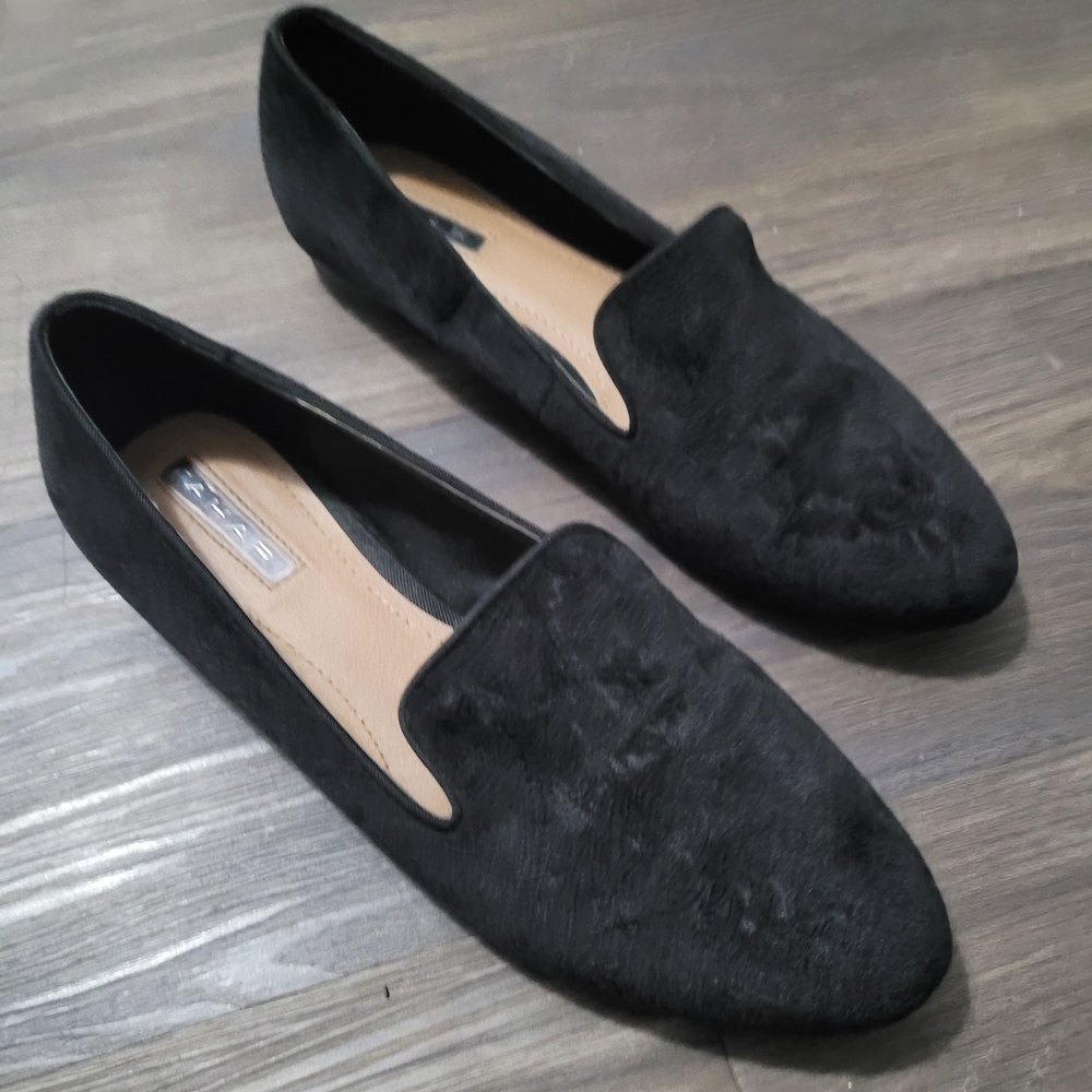 Tahari Black Frankie black velvet slip-on flats Size 7.5 Loafer